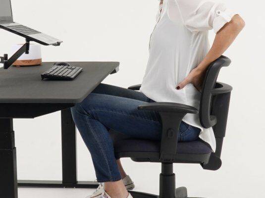Cadeiras ergonômicas e a curvatura da coluna: o que você precisa saber?
