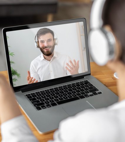 Agende uma Apresentação das Cadeiras Online